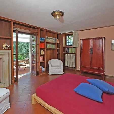 San Giacomo Exclusive Lakefront With Stunning Lake Views And Private Lakefront Garden *