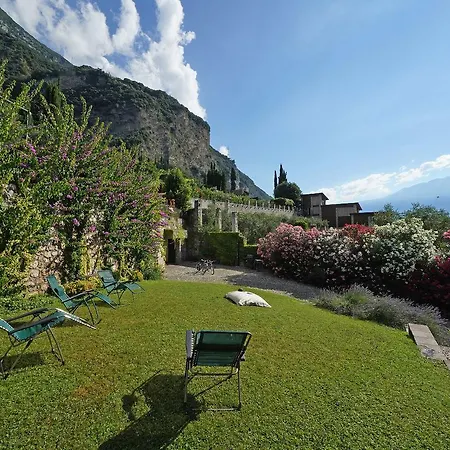 Villa San Giacomo Exclusive Lakefront With Stunning Lake Views And Private Lakefront Garden