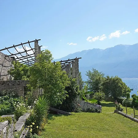 Villa San Giacomo Exclusive Lakefront With Stunning Lake Views And Private Lakefront Garden