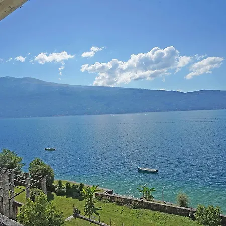 San Giacomo Exclusive Lakefront With Stunning Lake Views And Private Lakefront Garden Gargnano