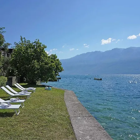 San Giacomo Exclusive Lakefront With Stunning Lake Views And Private Lakefront Garden Villa Gargnano